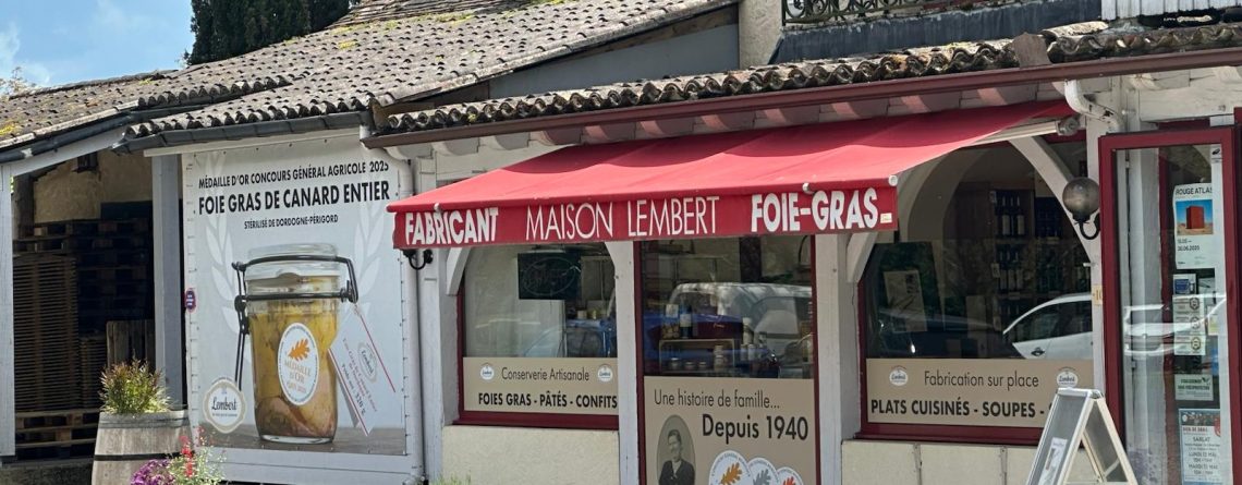 Façade de la boutique Maison Lembert, expérience gourmande Périgord mis en avant par Lonely Planet