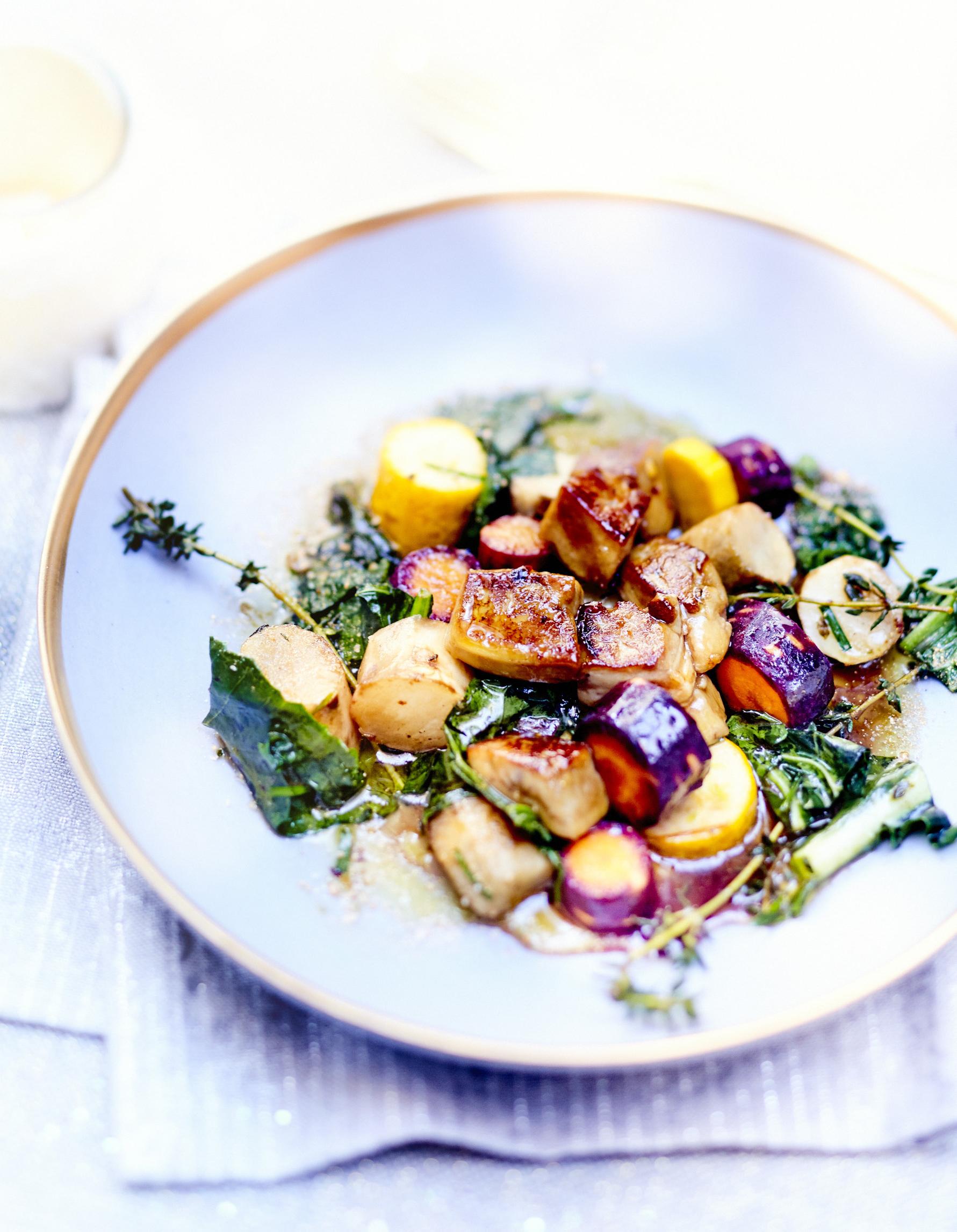 Eclats de foie gras poêlé accompagné de légumes au miel, idée de légume avec le foie gras poêlé