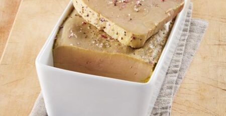 Comment cuire un foie gras en terrine : foie gras de canard artisanal du Périgord cuit doucement en terrine pour une texture fondante