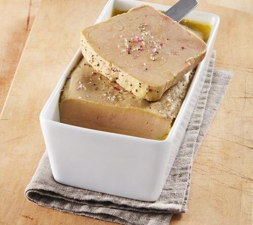 Comment cuire un foie gras en terrine : foie gras de canard artisanal du Périgord cuit doucement en terrine pour une texture fondante